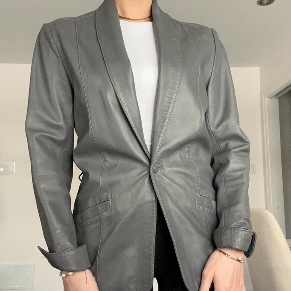 Vintage leather belted blazer - Picture 5 of 8